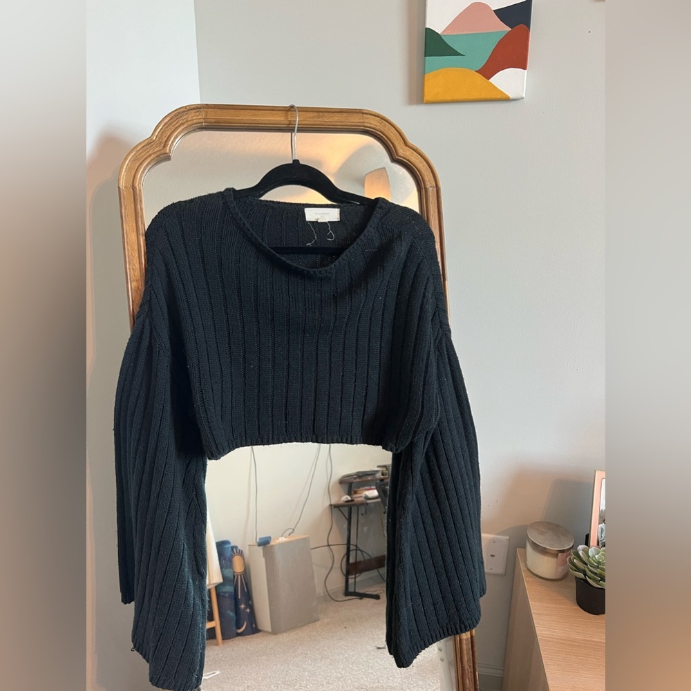 Flare Sleeve Crop Sweater